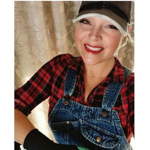 Meet your Posher, Danielle